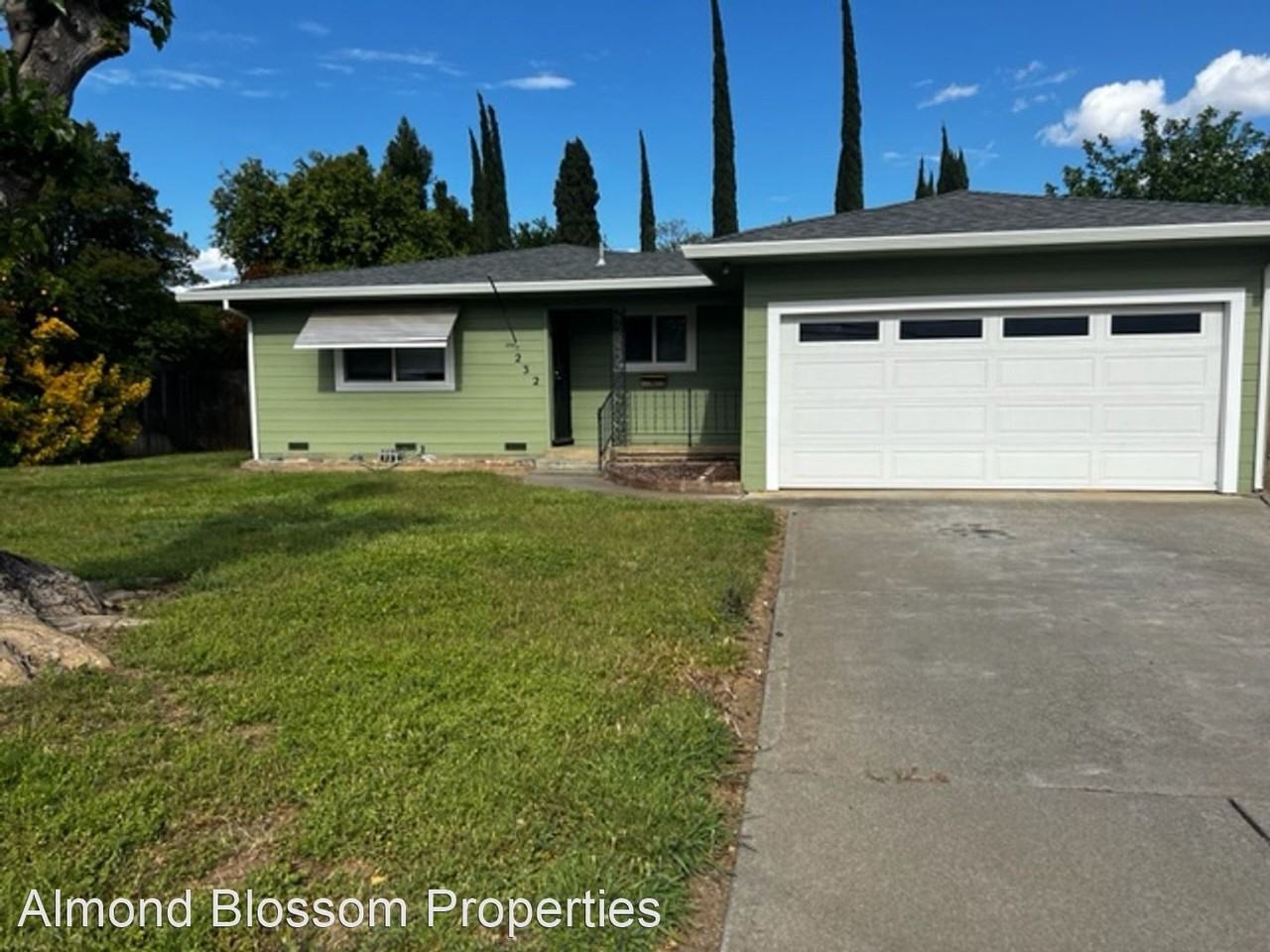 232 S Villa Ave - Photo 2 of 18