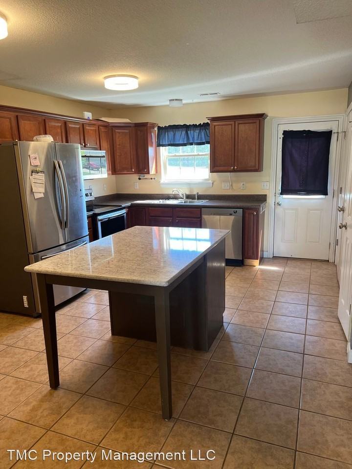 4808 Edenton Blvd - Photo 3 of 14