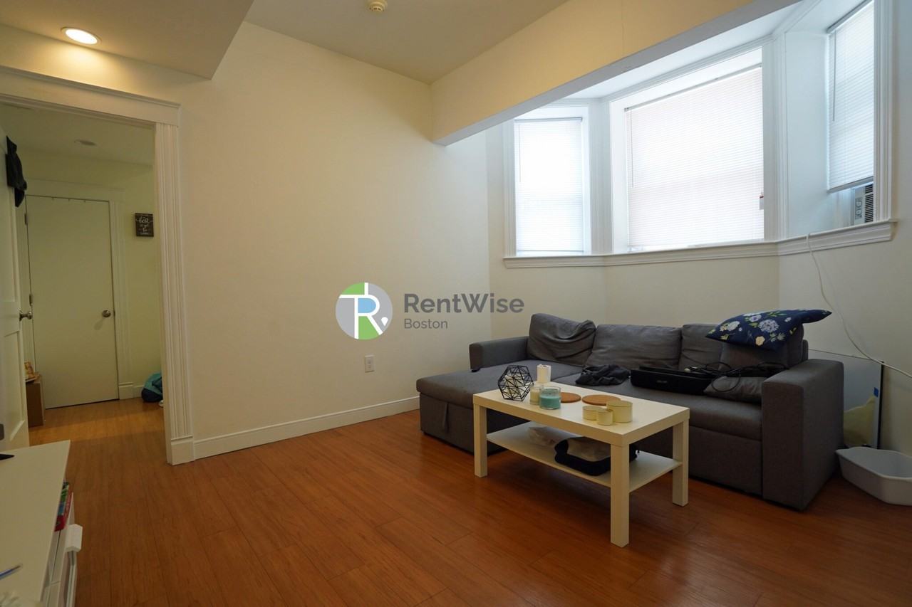 1302 Commonwealth Ave #B - Photo 3 of 20
