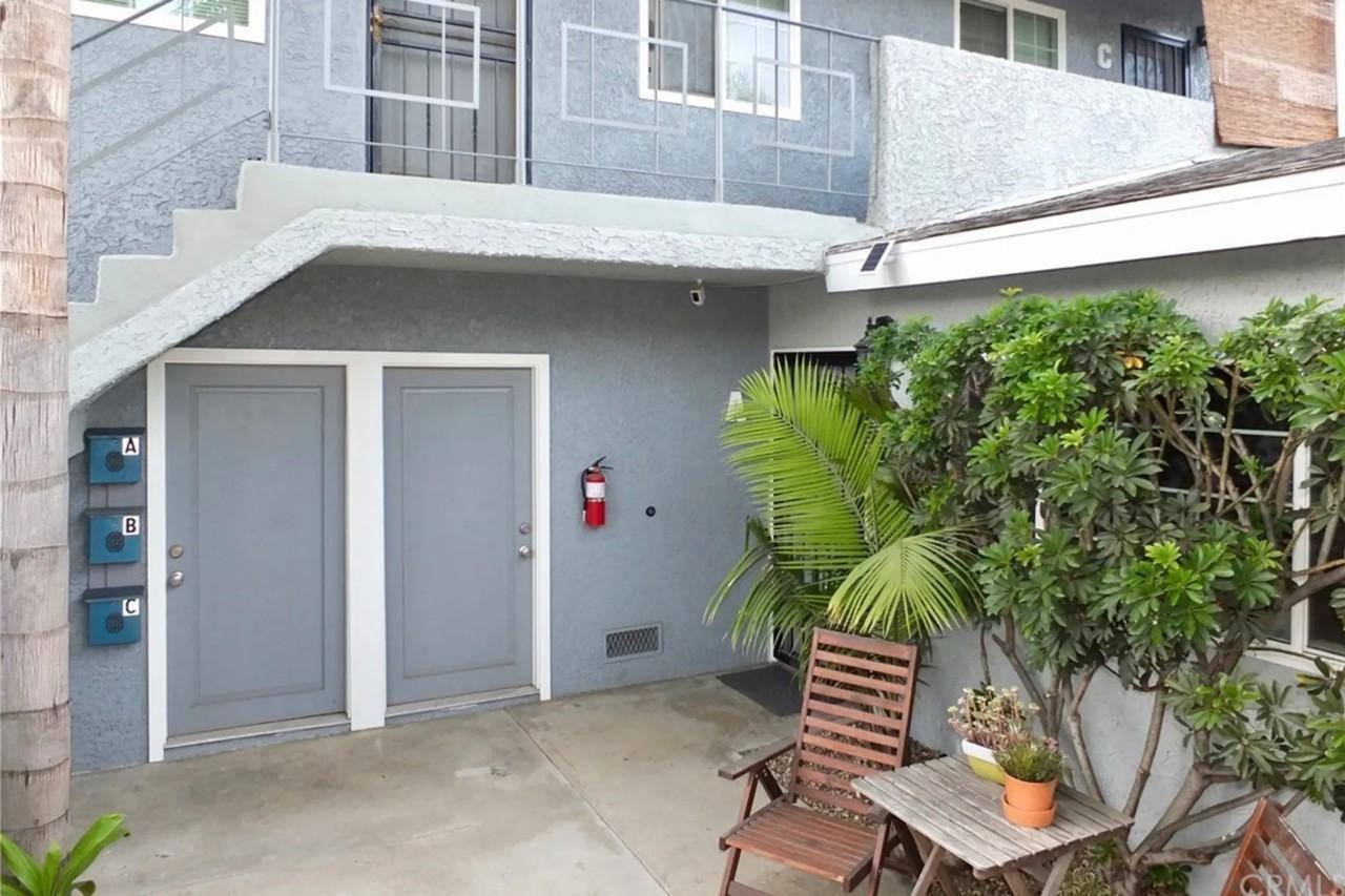 1877 San Francisco Ave - Photo 2 of 11