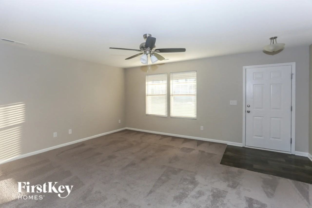 851 Georgia Oak Ln - Photo 3 of 14