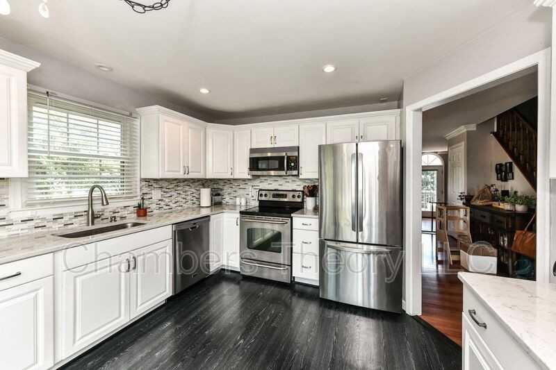 21820 Leatherleaf Ct - Photo 6 of 40