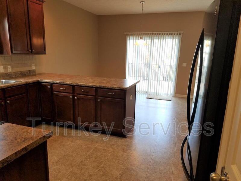 2702 John St - Photo 3 of 21