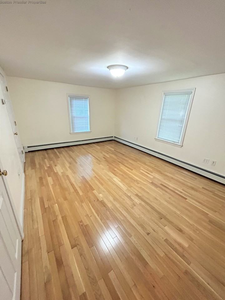 High St - Photo 5 of 10