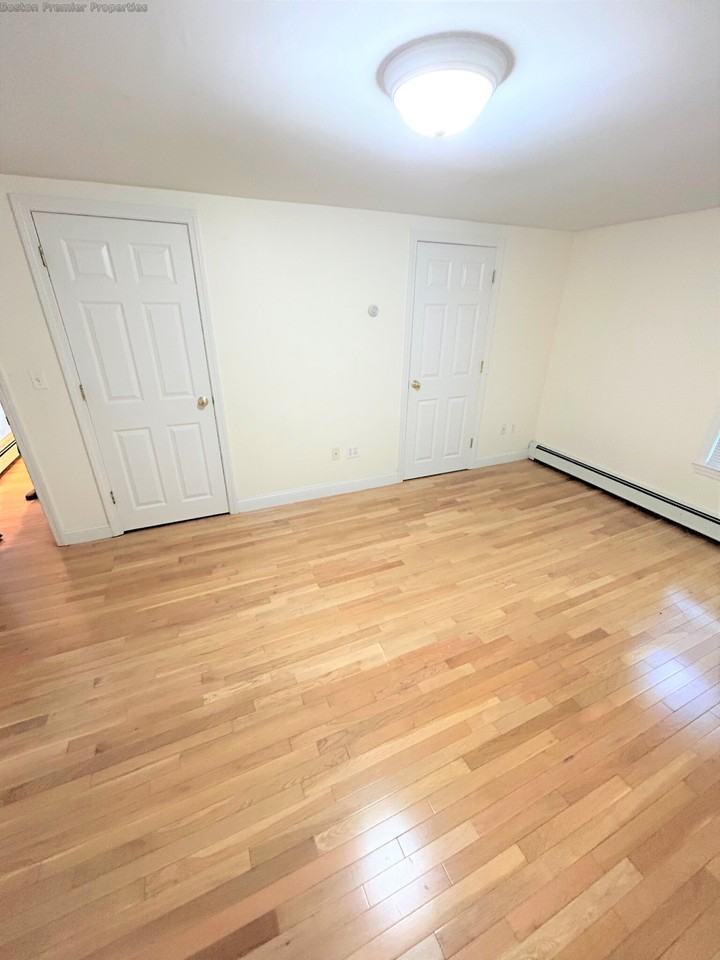 High St - Photo 7 of 10