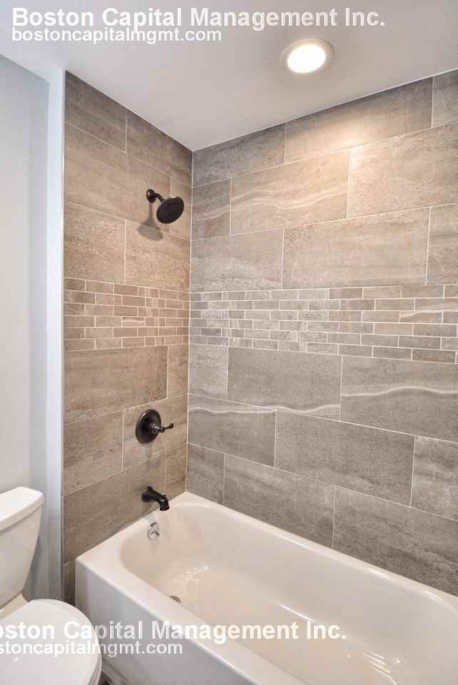 60 W 7th St #3 - Photo 7 of 12