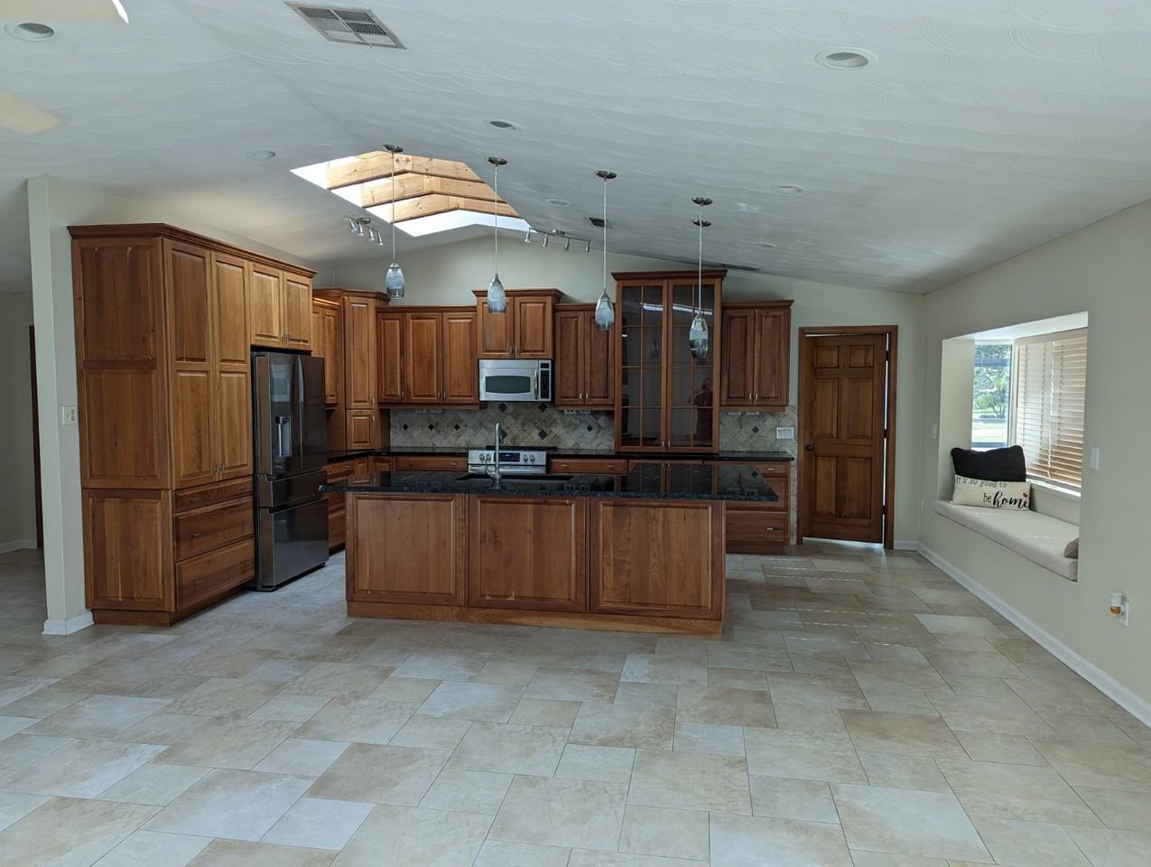 9811 San Sebastian Way - Photo 3 of 19