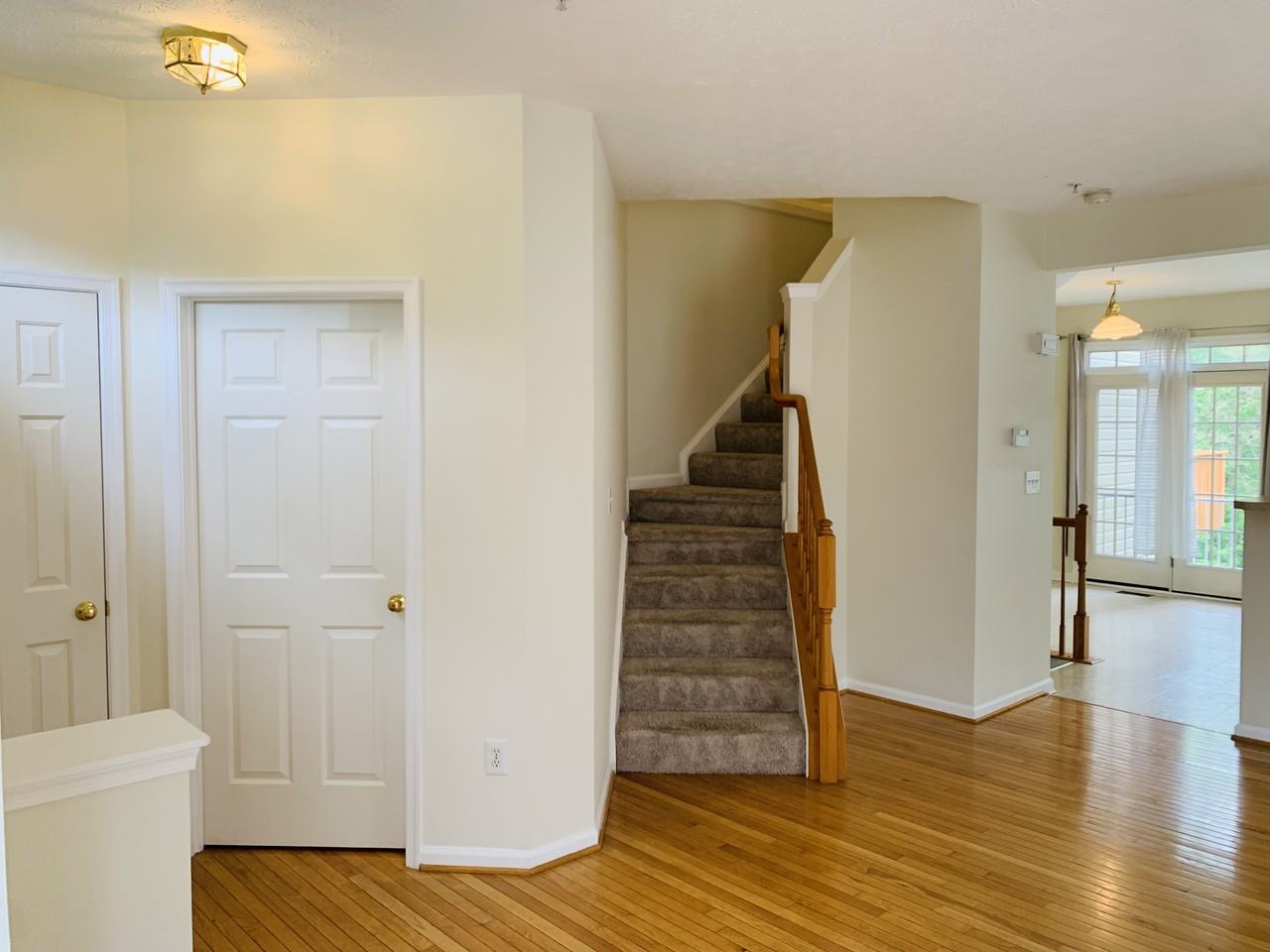 1481 Pangbourne Way - Photo 2 of 20