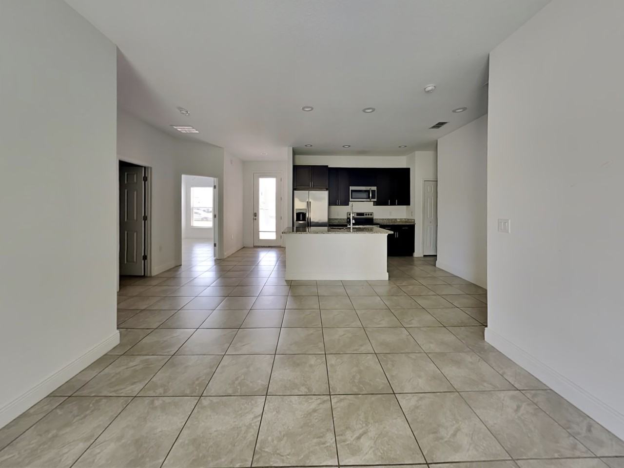 356 Elderberry Ct - Photo 3 of 18