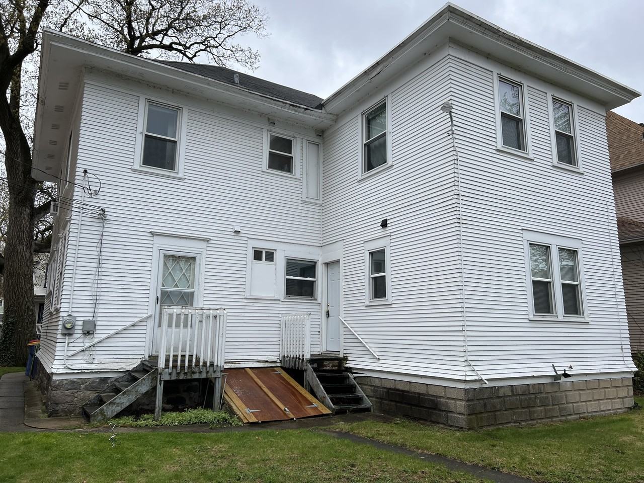 641 Parkwood St Ne - Photo 2 of 2