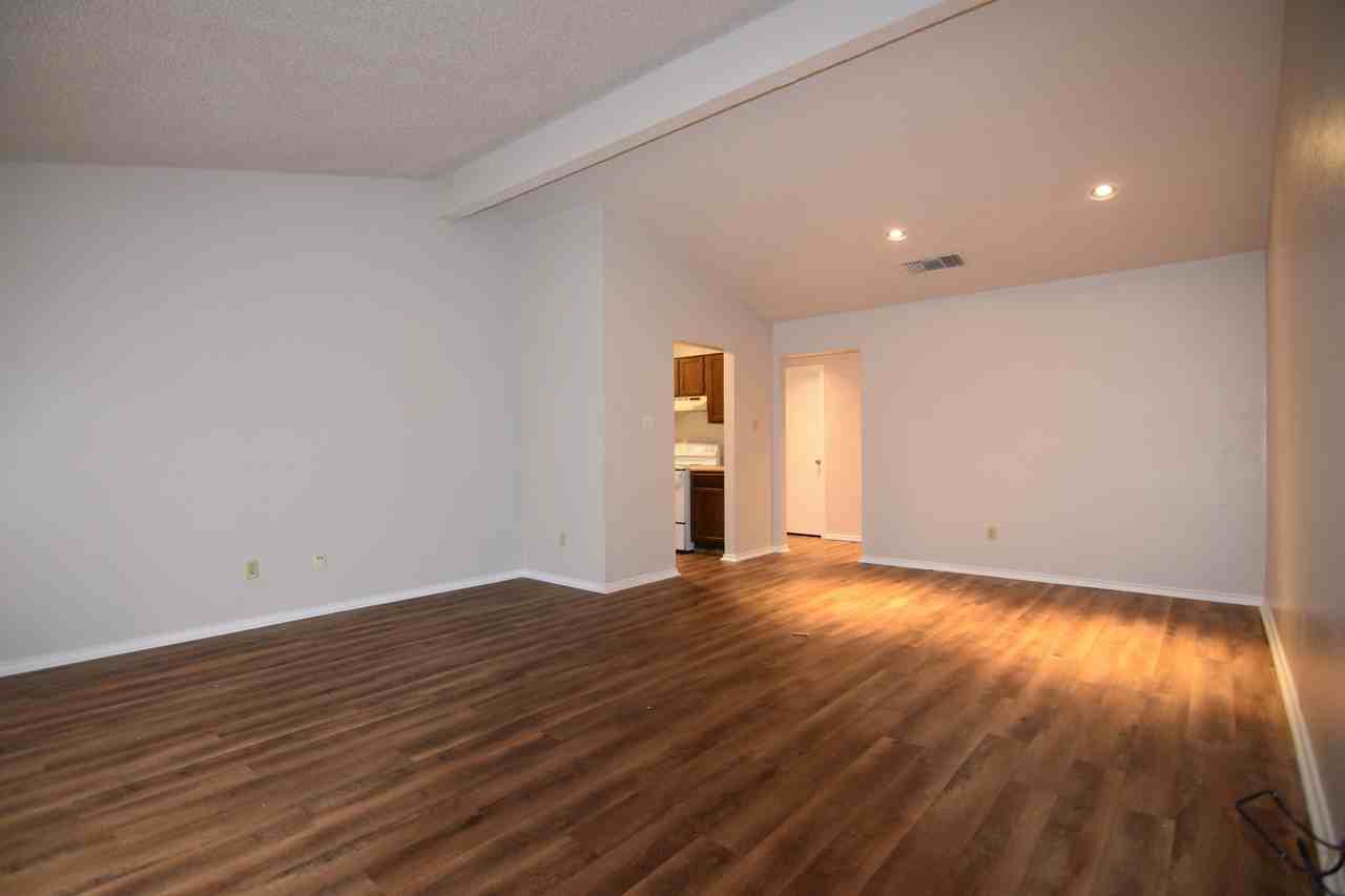 2028 S 15Th St - Photo 6 of 14