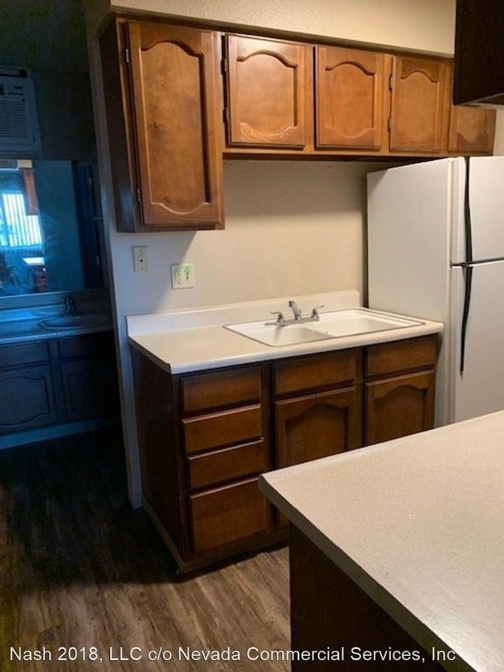 1800 Prater Way - Photo 2 of 2