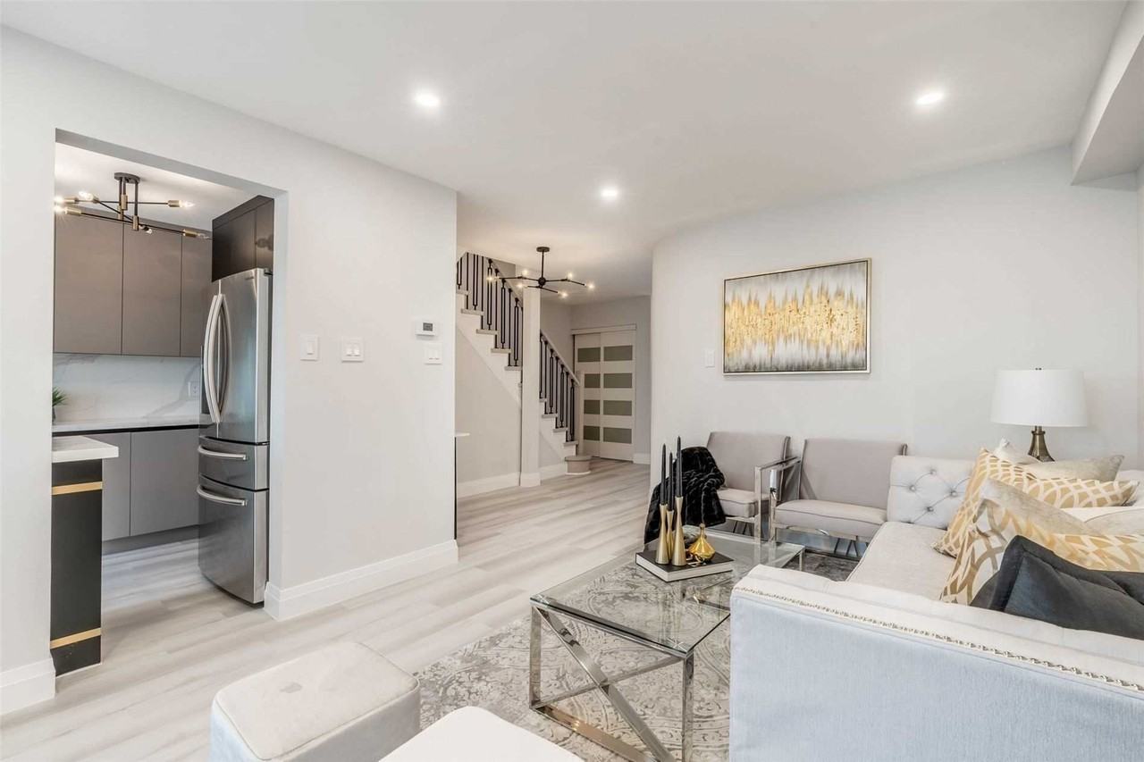 526 Tara Hill Circle #None - Photo 2 of 6