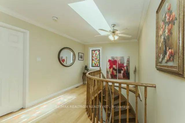 158 Chiswick Crescent #None - Photo 2 of 6