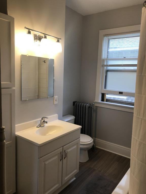 2704 N Hackett Ave - Photo 7 of 9