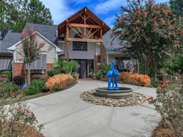 featured image of 250 Crossbow Dr