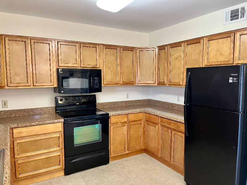 1215 Newton Rd - Photo 3 of 4