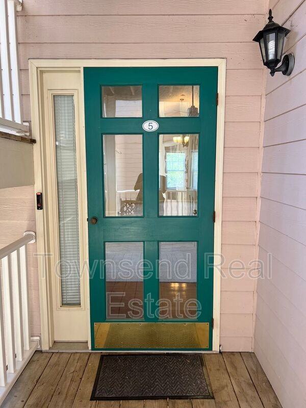 824 Sage Creek Ln #5 - Photo 2 of 15