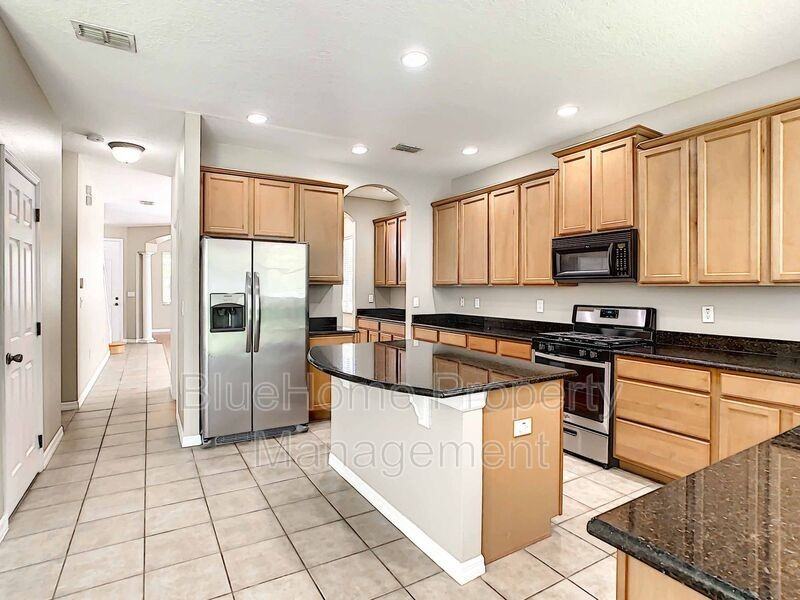 4824 River Gem Ave - Photo 5 of 26