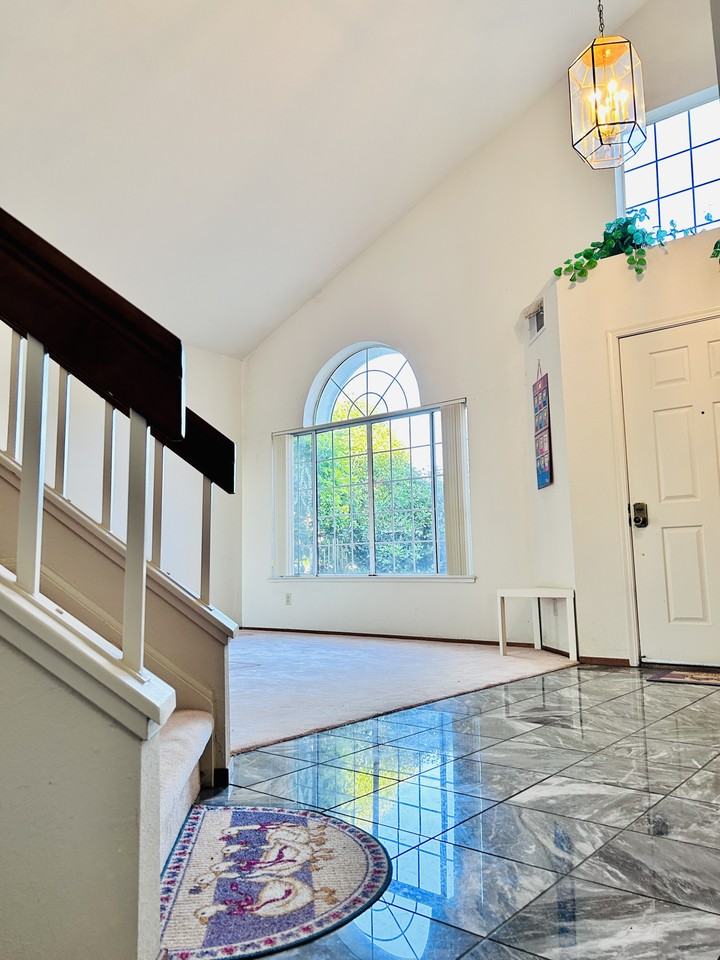 124 Halsey Ct #NA - Photo 2 of 17