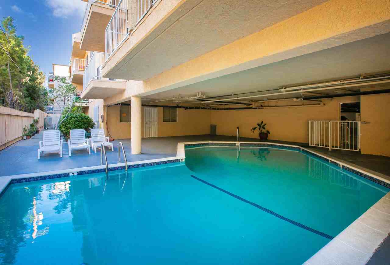 Westmoreland Regency Towers - Photo 4 of 19