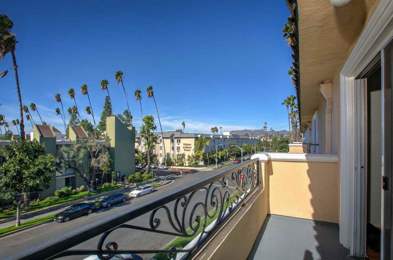 Wilshire Ardmore Regency - Photo 6 of 13