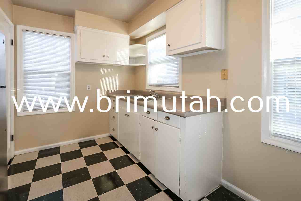 1105 E Laird Ave #1105 - Photo 4 of 19