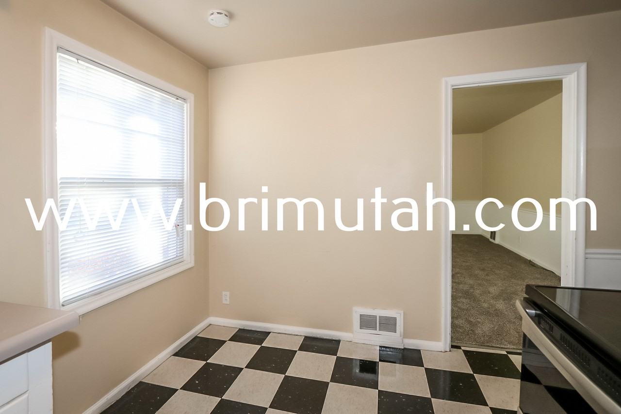 1105 E Laird Ave #1105 - Photo 6 of 19