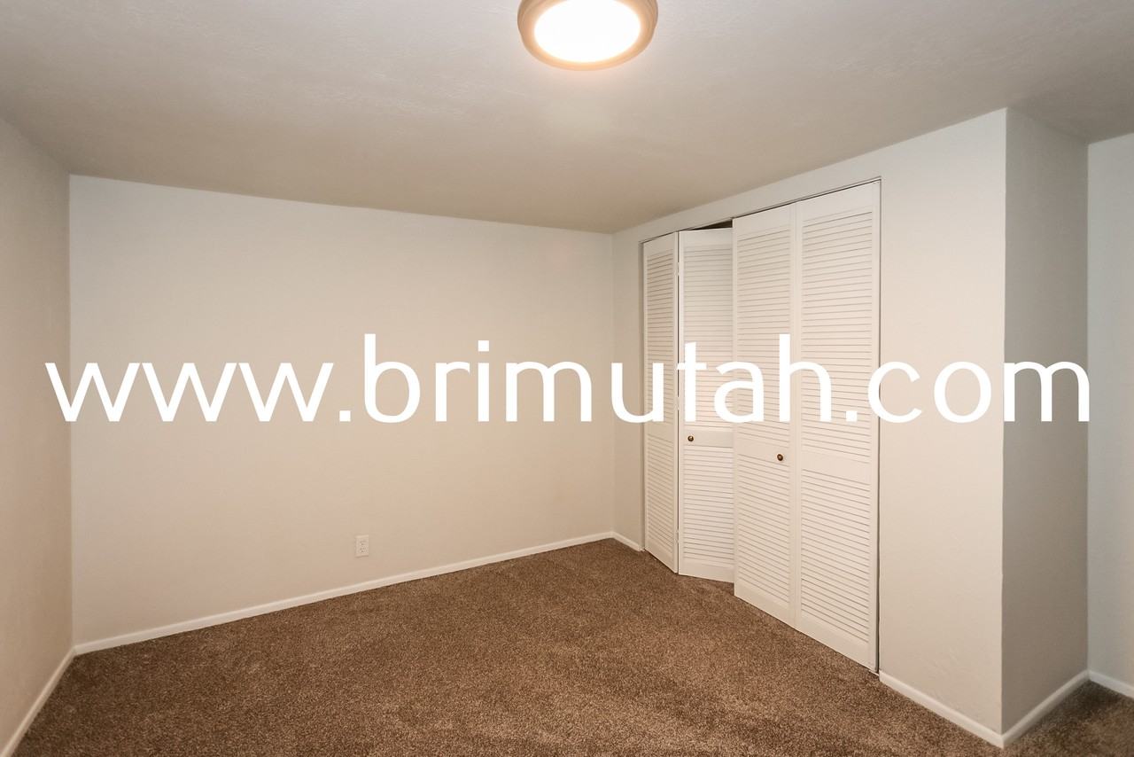 1105 E Laird Ave #1105 - Photo 7 of 19