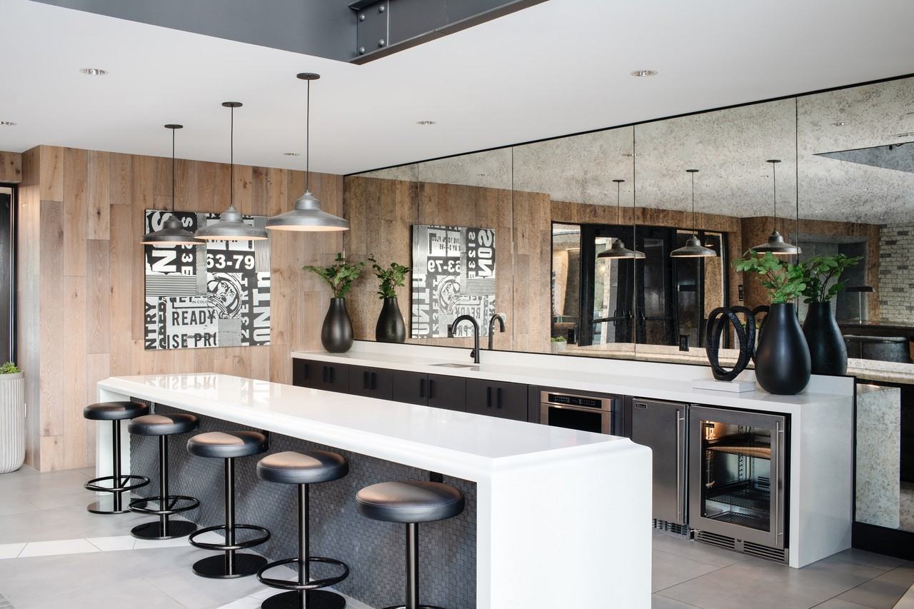 Eleanor - Photo 4 of 22