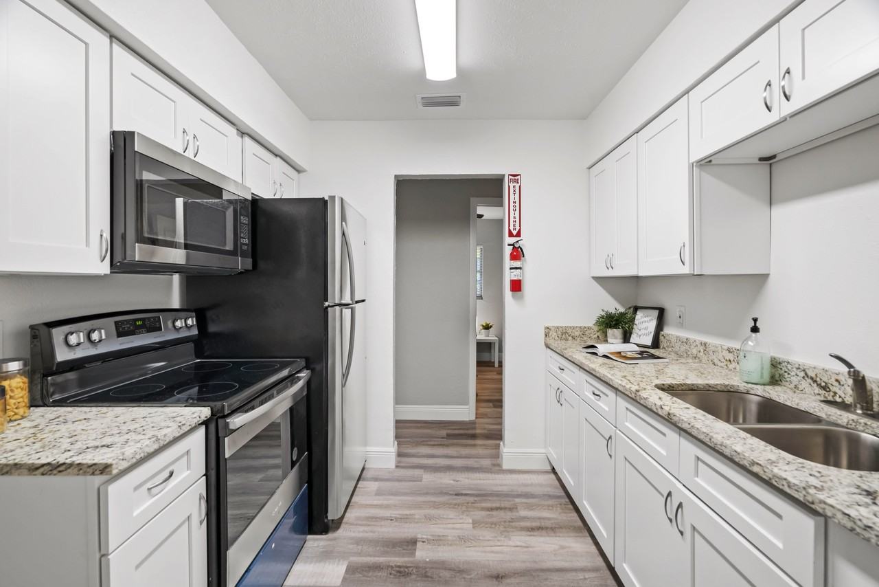 East North Street - Photo 2 of 13