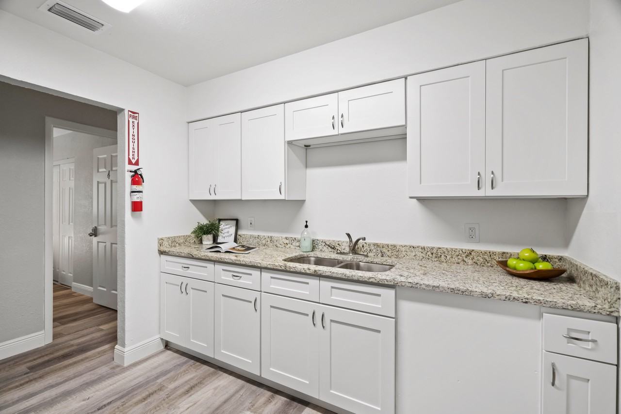 East North Street - Photo 3 of 13