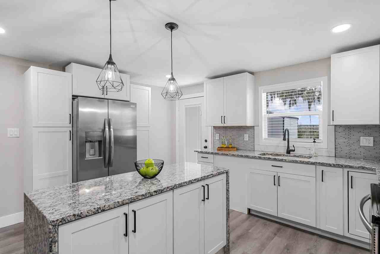 Lincoln Ave - Photo 4 of 12