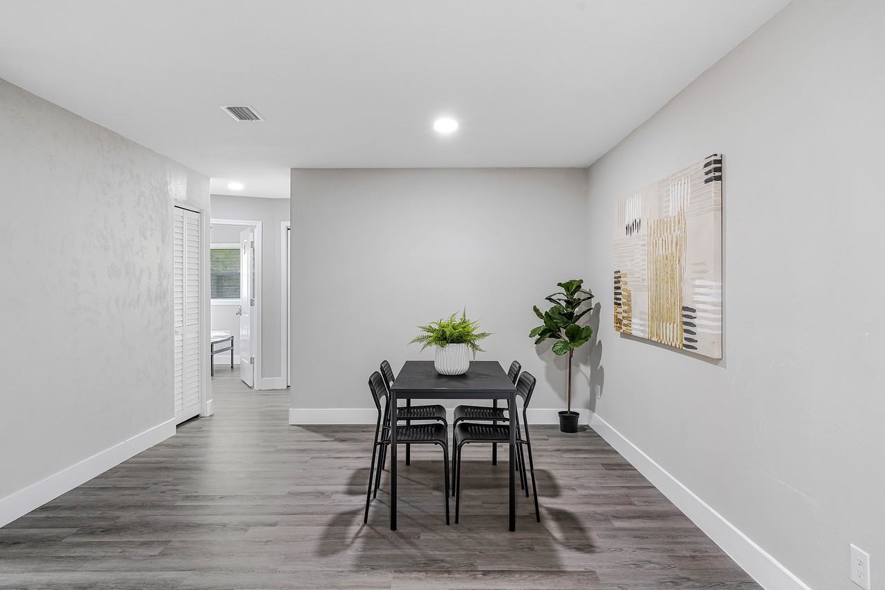 Lincoln Ave - Photo 7 of 12