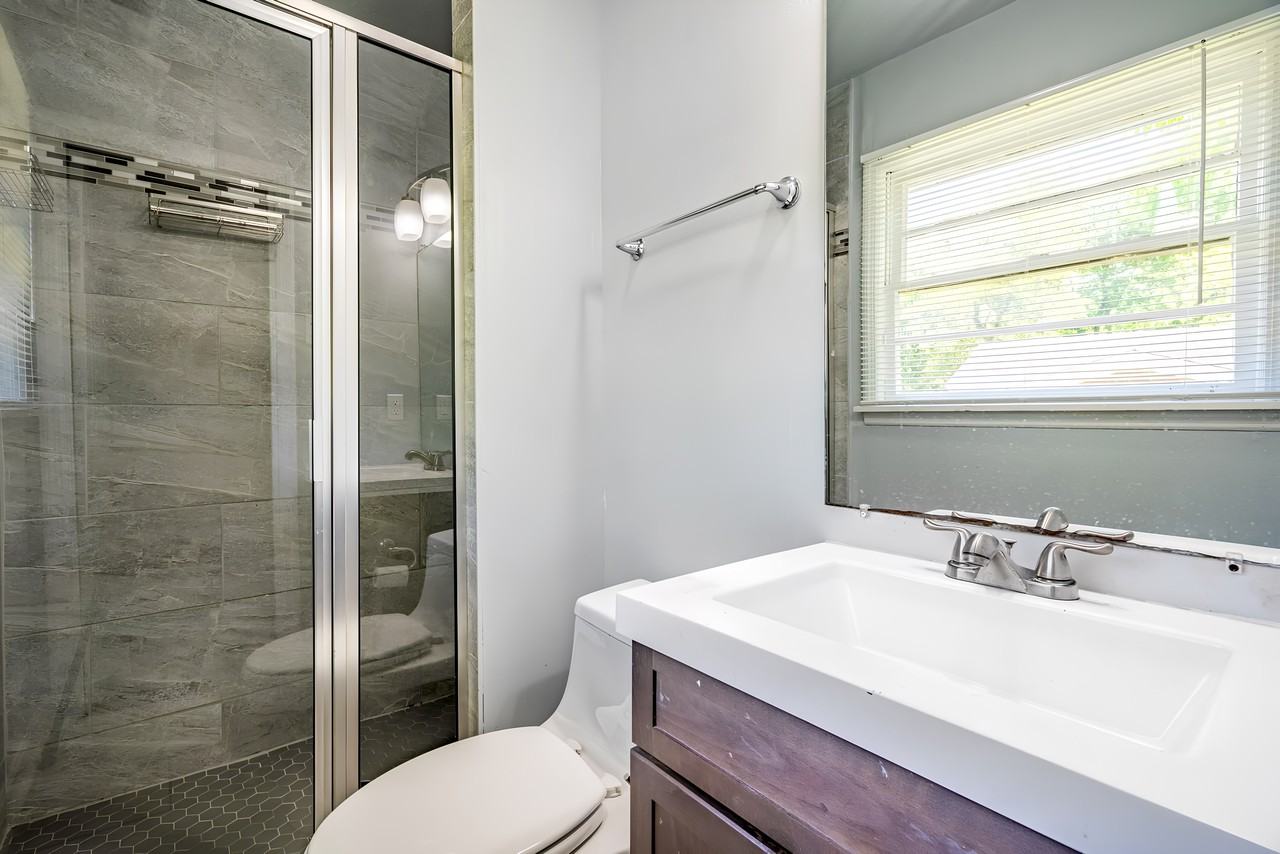 Glenrock Dr - Photo 5 of 12