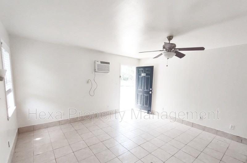 2511 Farm To Marketrd N - Photo 6 of 8