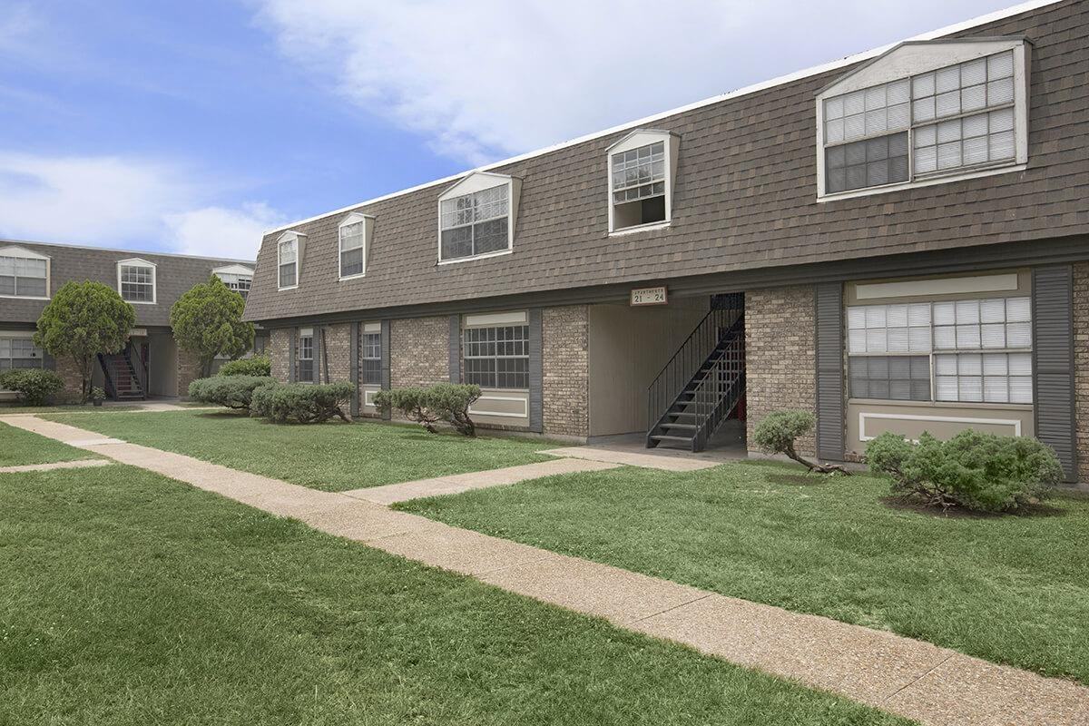 Bayou Bay - Photo 3 of 6