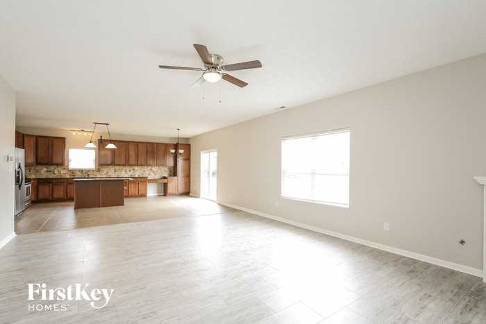 3268 Bristlecone Ct - Photo 3 of 15