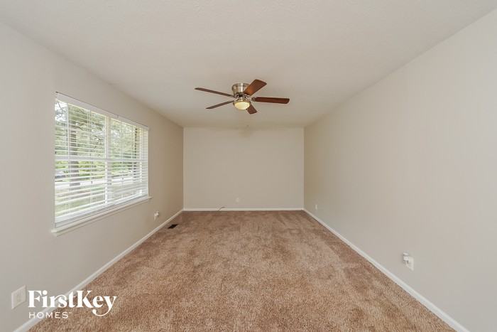 5200 Goldmar Dr - Photo 2 of 13