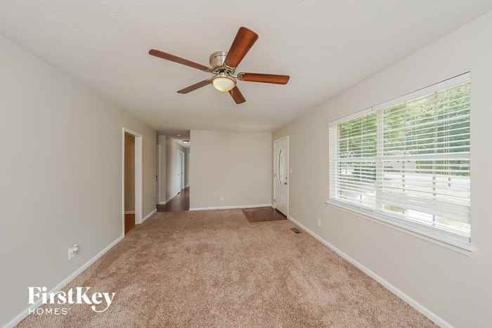 5200 Goldmar Dr - Photo 3 of 13