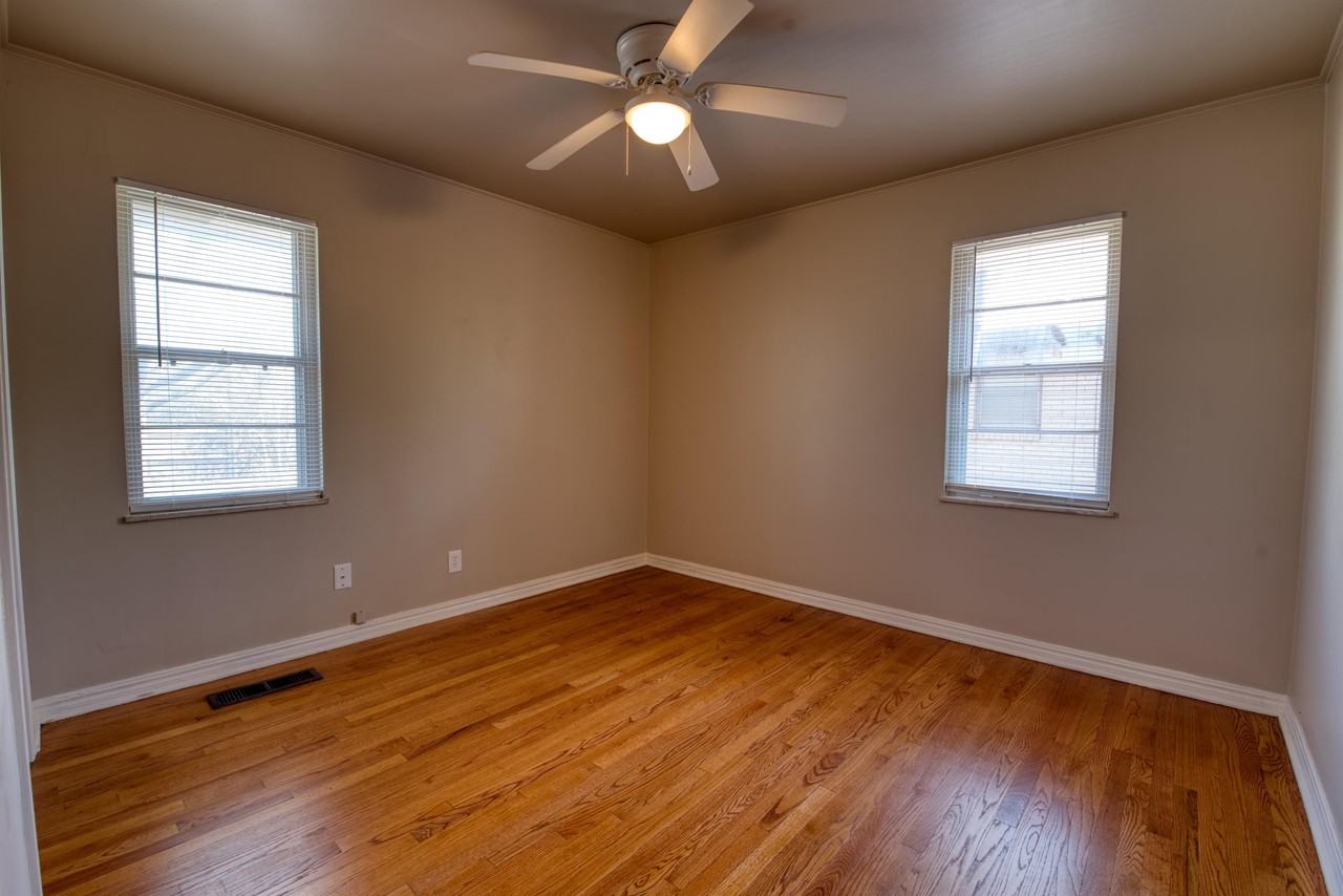 3809 Nw 51st St #1 - Photo 5 of 12