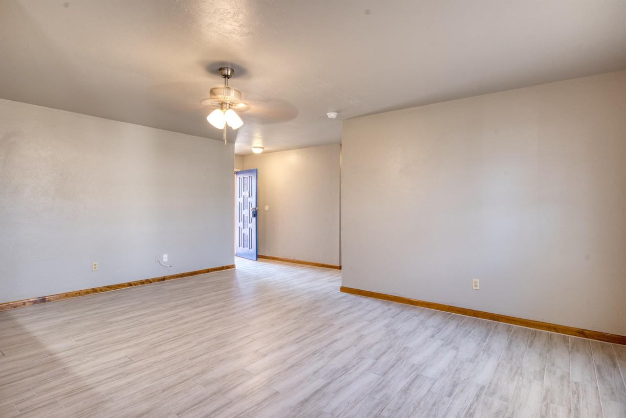 303 Kimberly Ln #1 - Photo 5 of 18