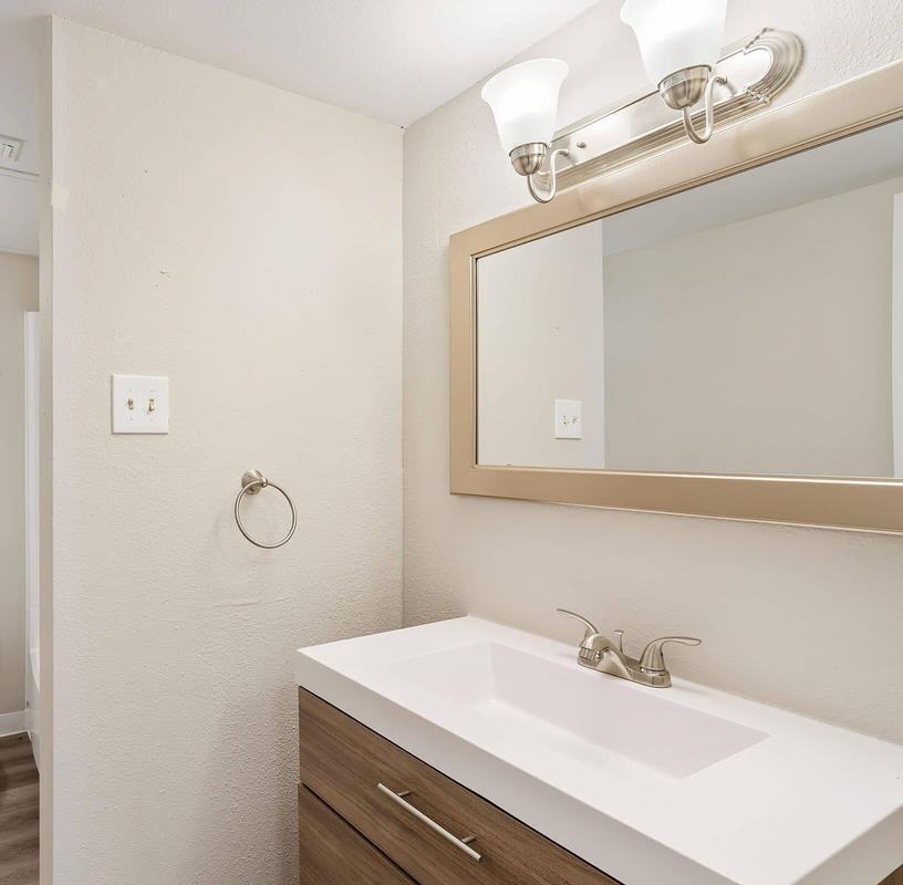 807 Heights Dr - Photo 2 of 17