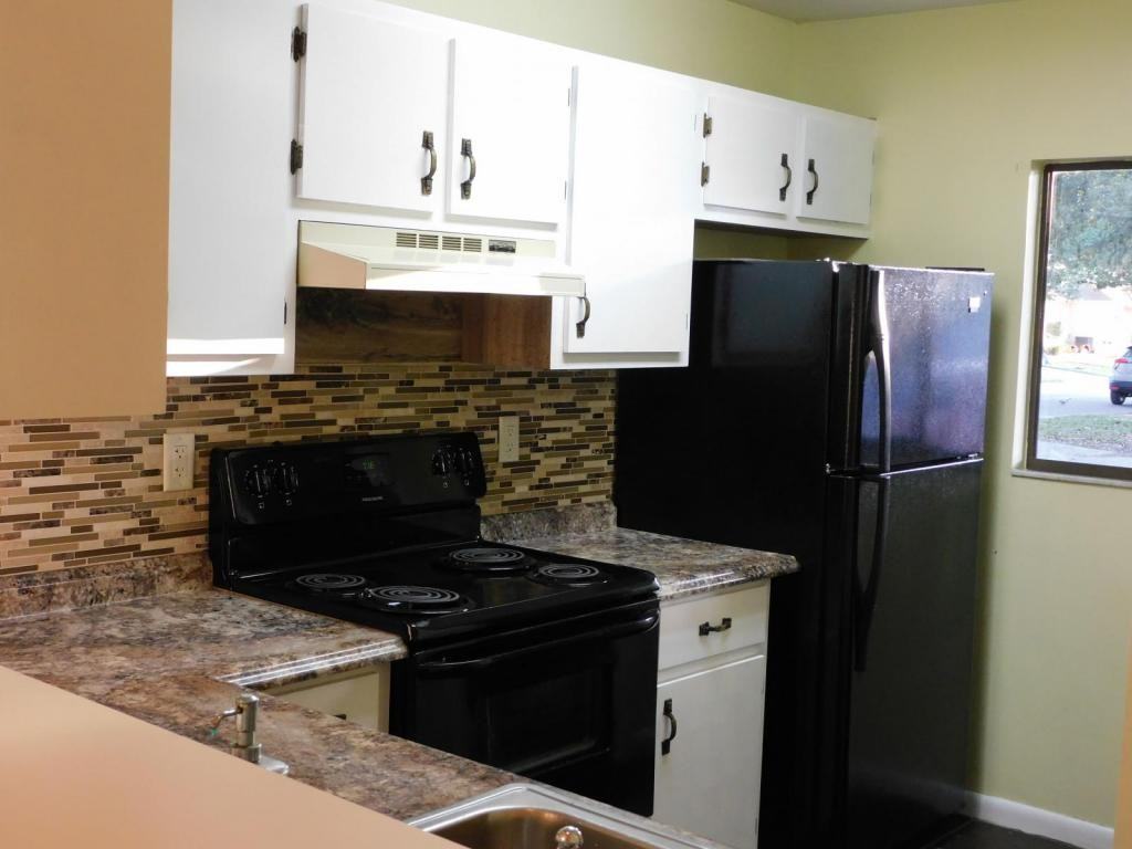 3651 Ne 20th Pl - Photo 2 of 22