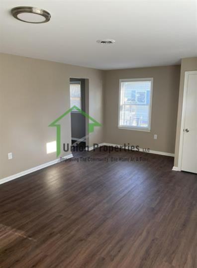 21 N Flower St - Photo 2 of 13