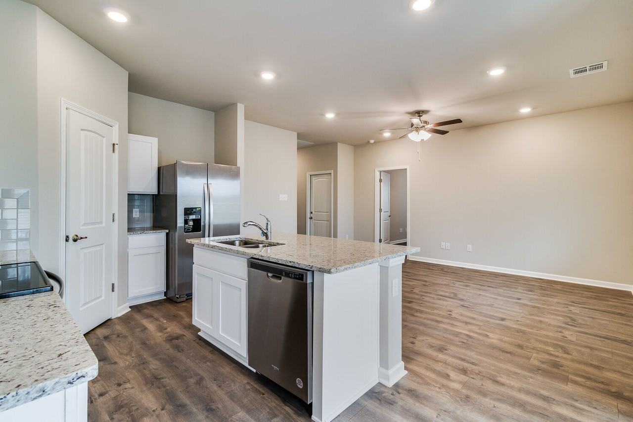 129 Santiago Ct - Photo 3 of 25
