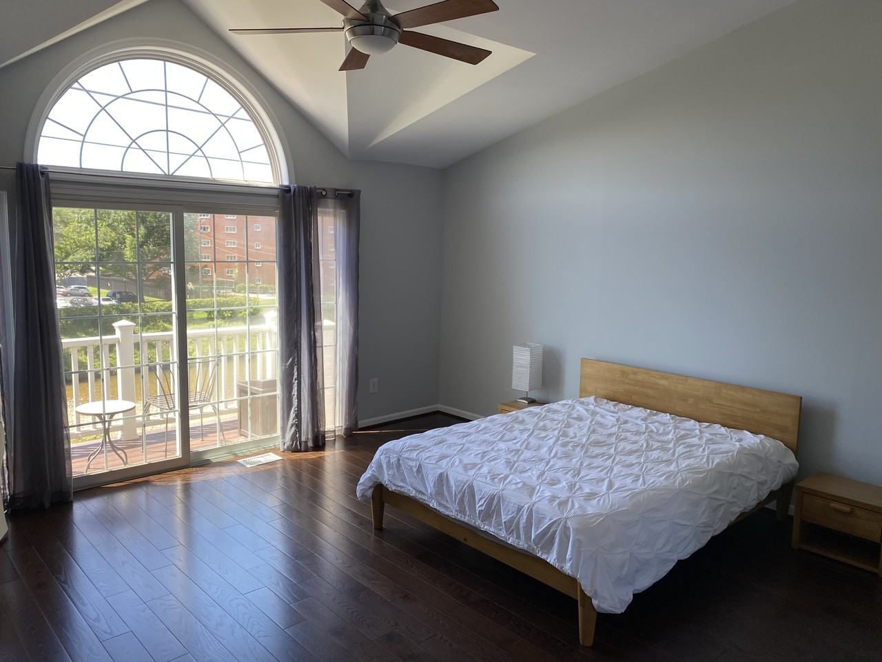 3042 S Glebe Rd #3042 - Photo 3 of 13