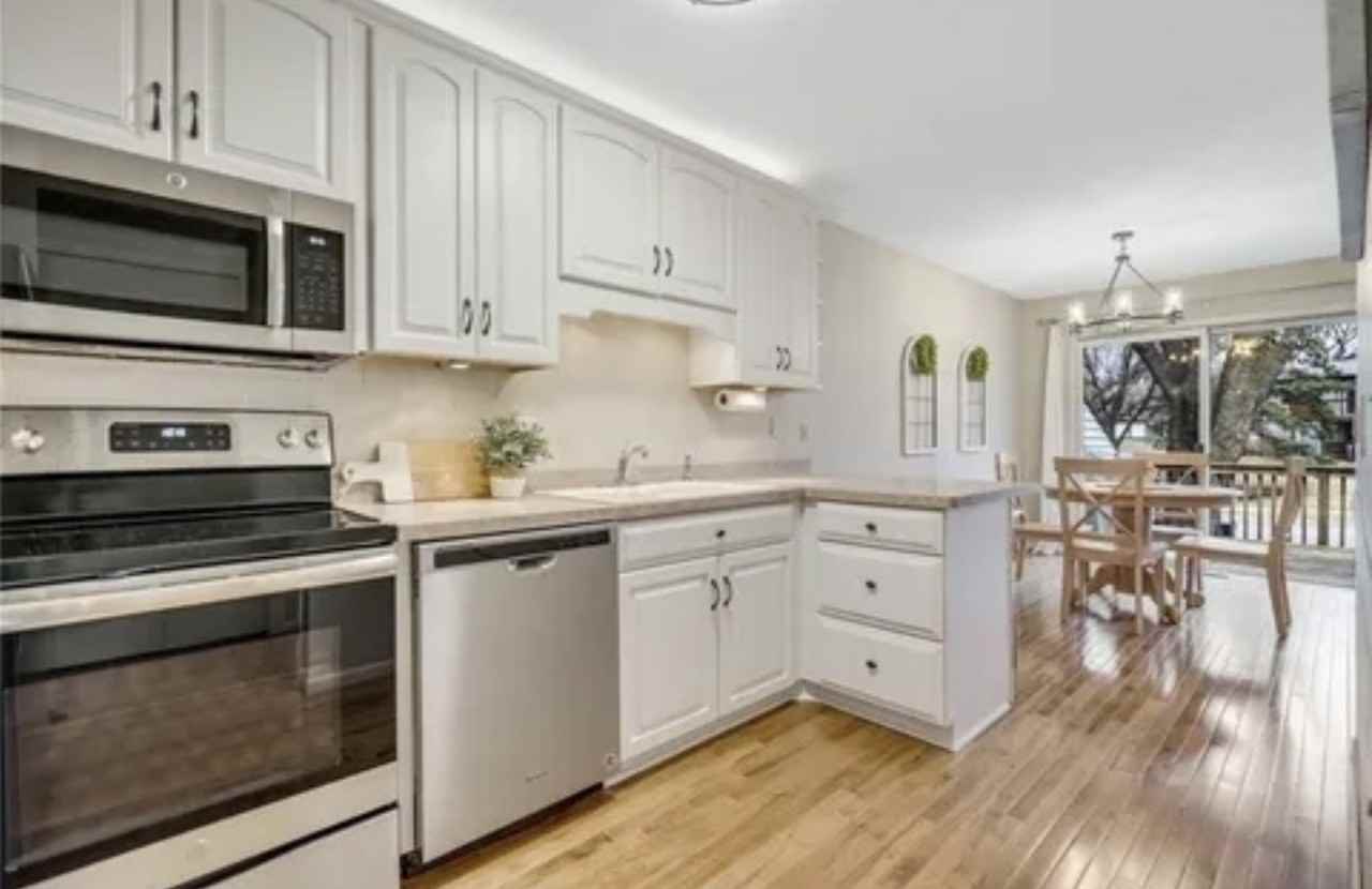 10704 Yukon Ave S #NA - Photo 3 of 6