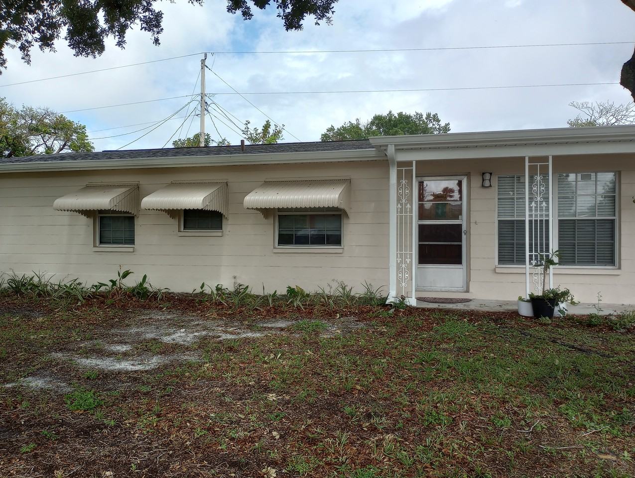 829 Van Buren St #NA - Photo 2 of 26