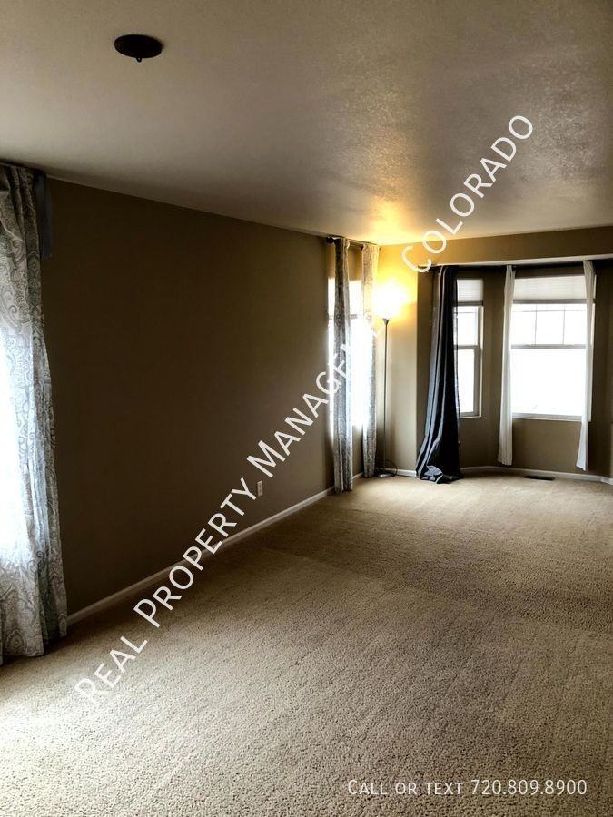 1590 Angora Dr - Photo 3 of 20